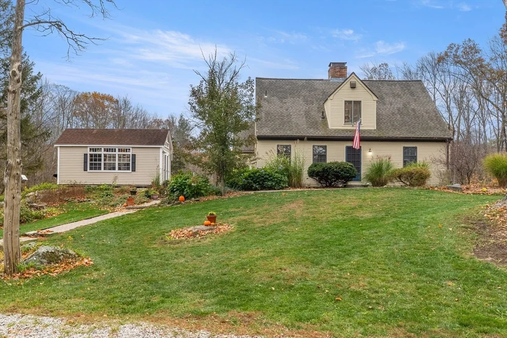 Unit for sale at 137 Indian Hill St, West Newbury, MA 01985