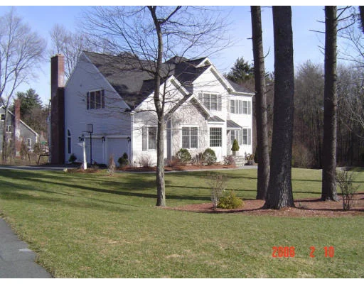 Unit for sale at 3 Saddle Way, Walpole, MA 02081
