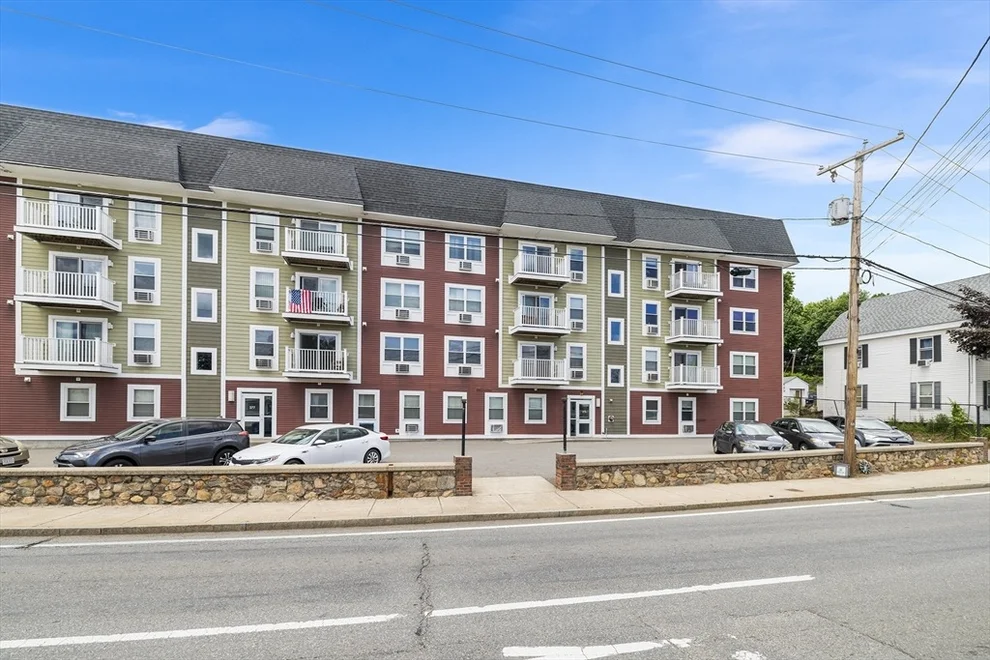 Unit for sale at 275 W Main St, Marlborough, MA 01752