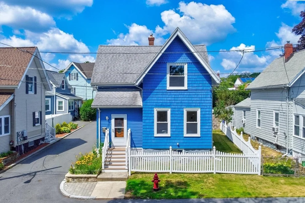 Unit for sale at 23 Poplar St, Malden, MA 02148
