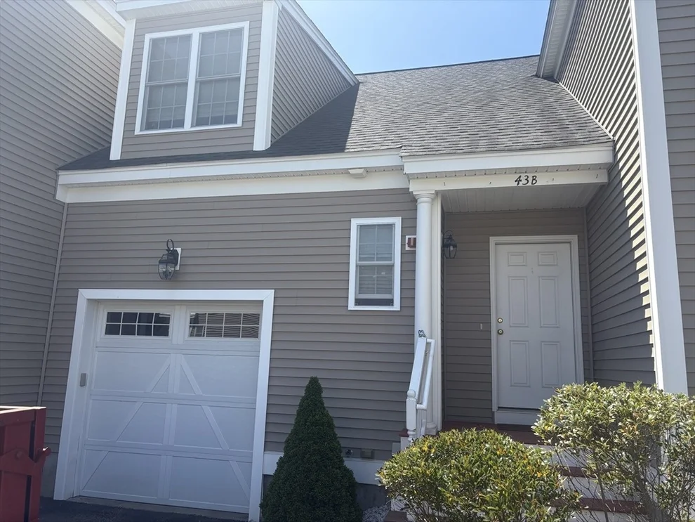 Unit for sale at 43 Longview Cir, Ayer, MA 01432
