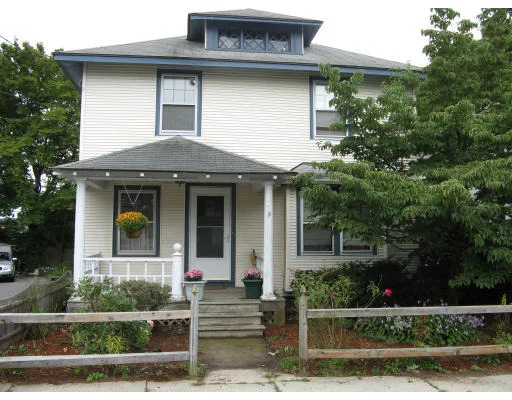 Unit for sale at 5 Russell Rd, Winchester, MA 01890