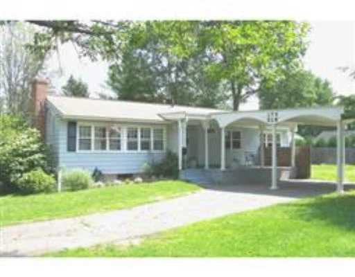 Unit for sale at 179 Elm St, Andover, MA 01810