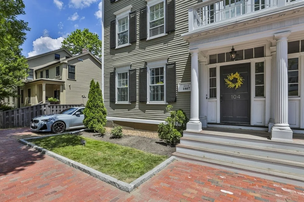 Unit for sale at 104 High Street, Newburyport, MA 01950