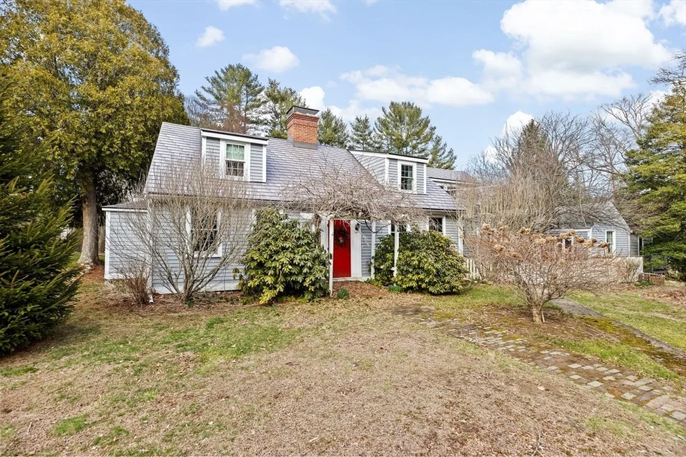 Unit for sale at 462 Mount Blue St, Norwell, MA 02061