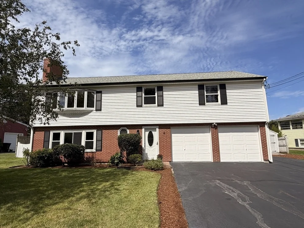 Unit for sale at 6 Canterbury Rd, Woburn, MA 01801