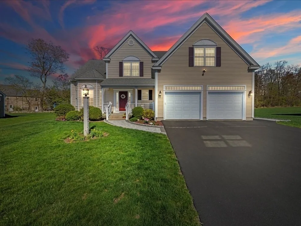 Unit for sale at 15 Ridgewood St, Ashland, MA 01721