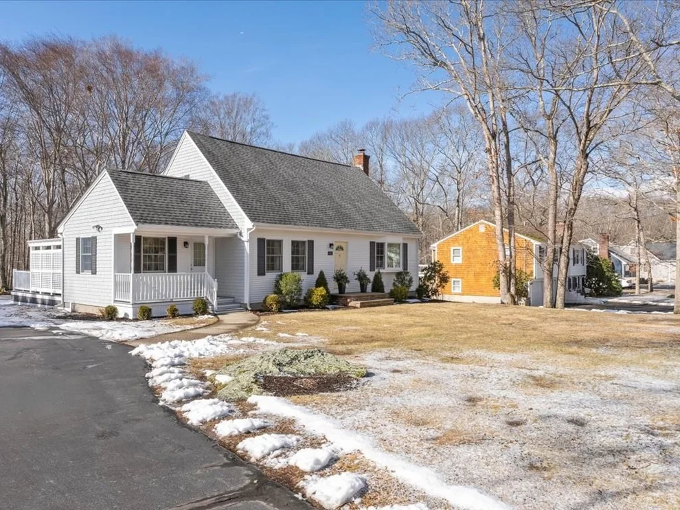 Unit for sale at 200 Dillon Lane, Swansea, MA 02777