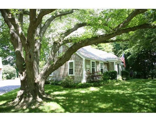 Unit for sale at 204 Surplus St, Duxbury, MA 02332
