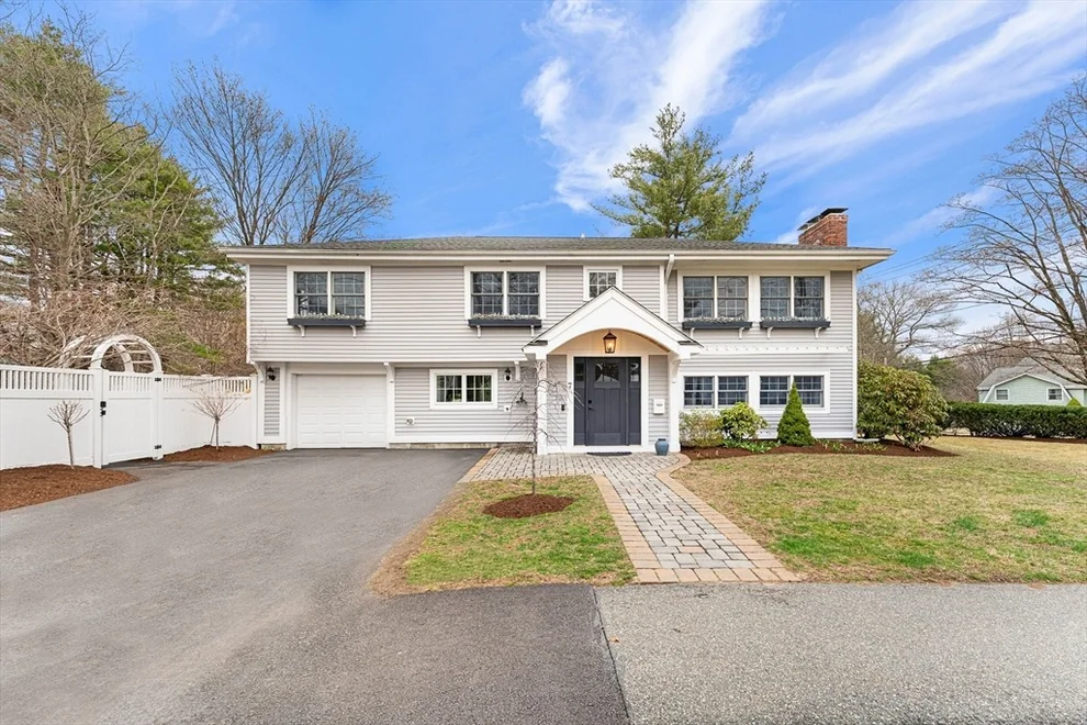 Unit for sale at 7 Broad Meadow Rd, Needham, MA 02492