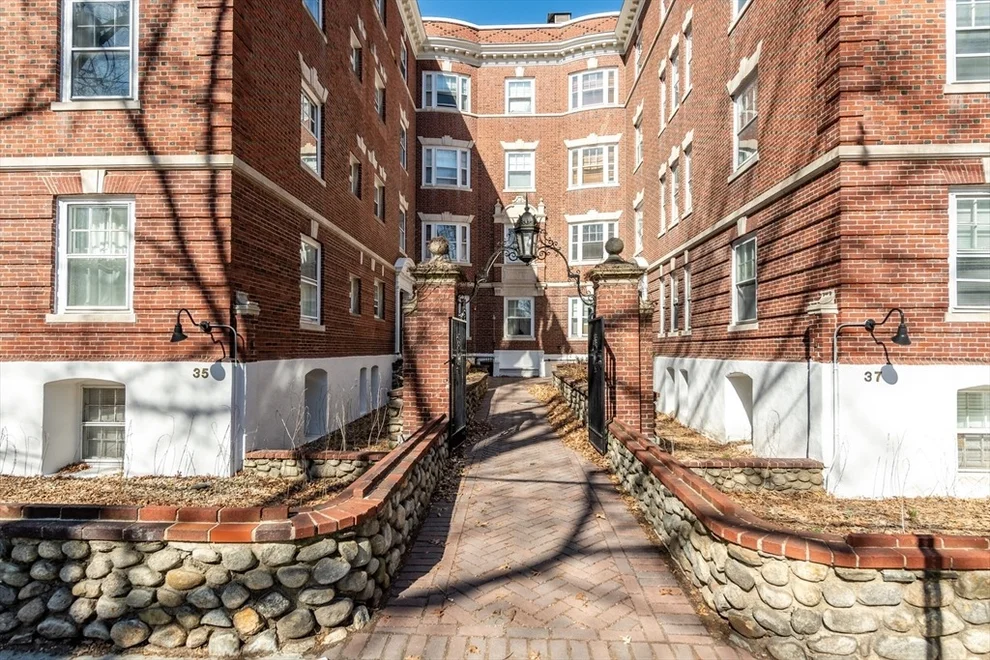 Unit for sale at 35 Lee Street, Cambridge, MA 02139