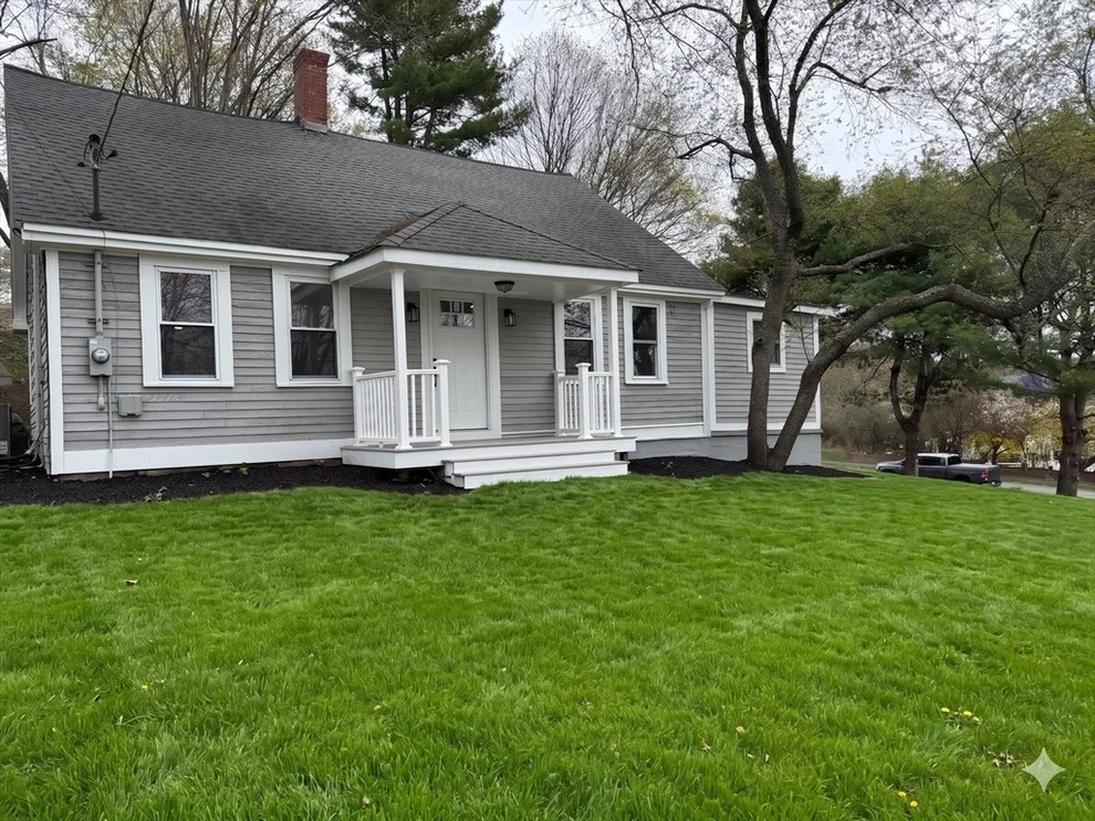 Unit for sale at 98 Elm St, Blackstone, MA 01504