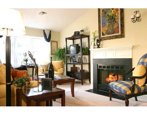 Unit for sale at 650E Brookside Drive, Andover, MA 01810