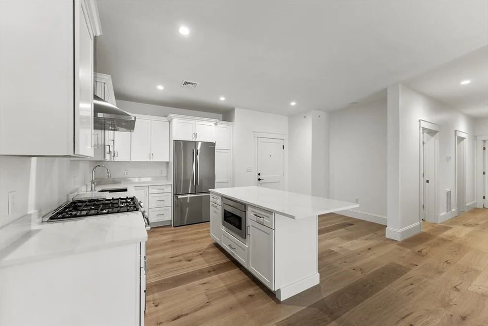 Unit for sale at 134 Court St, Plymouth, MA 02360