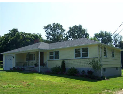 Unit for sale at 21 Briarwood Rd, Framingham, MA 01701