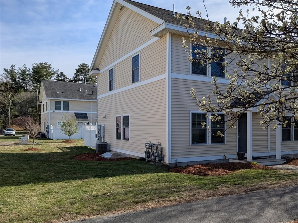 Unit for sale at 6 Bates St, Devens, MA 01434