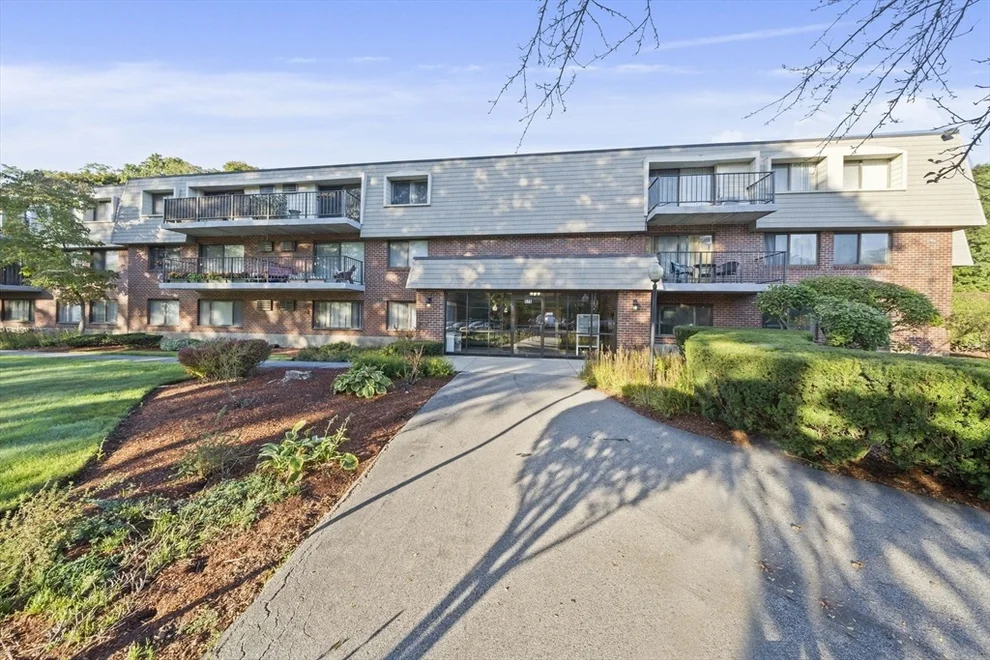 Unit for sale at 575 Broad St, Weymouth, MA 02189