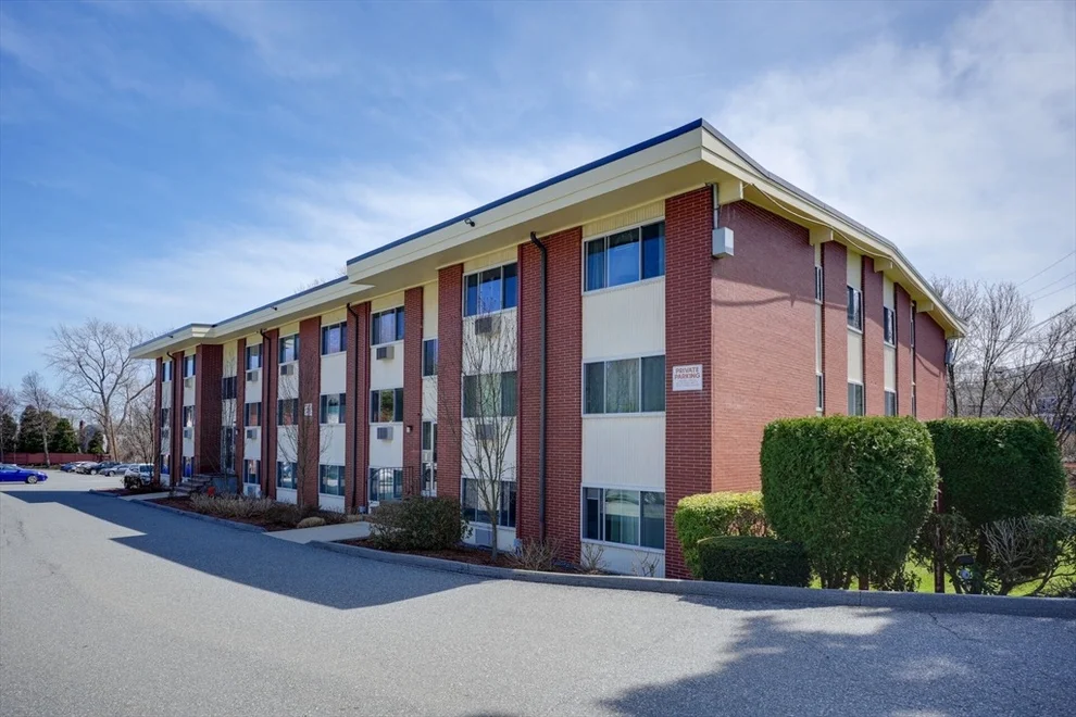 Unit for sale at 74 Beach St, Woburn, MA 01801