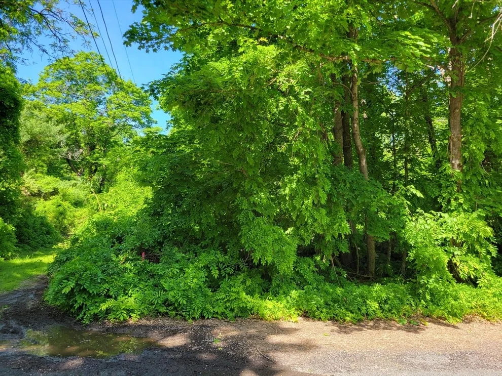 Unit for sale at Lot 6 Daniels Rd, Charlton, MA 01507