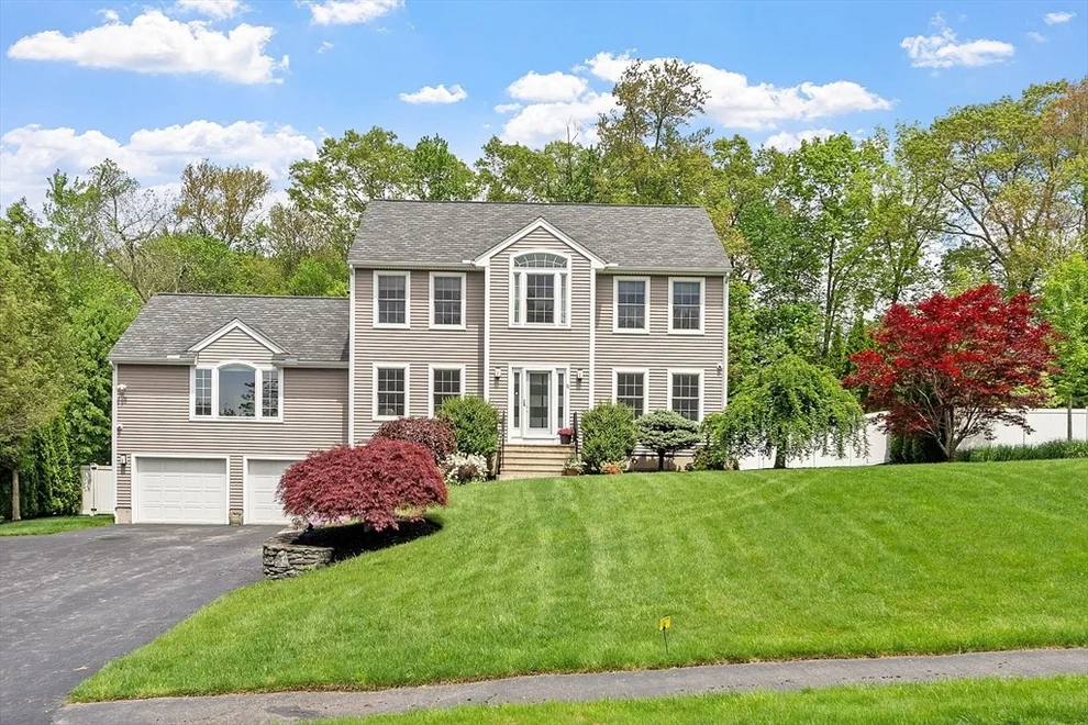 Unit for sale at 35 Beverly Hill Dr, Shrewsbury, MA 01545