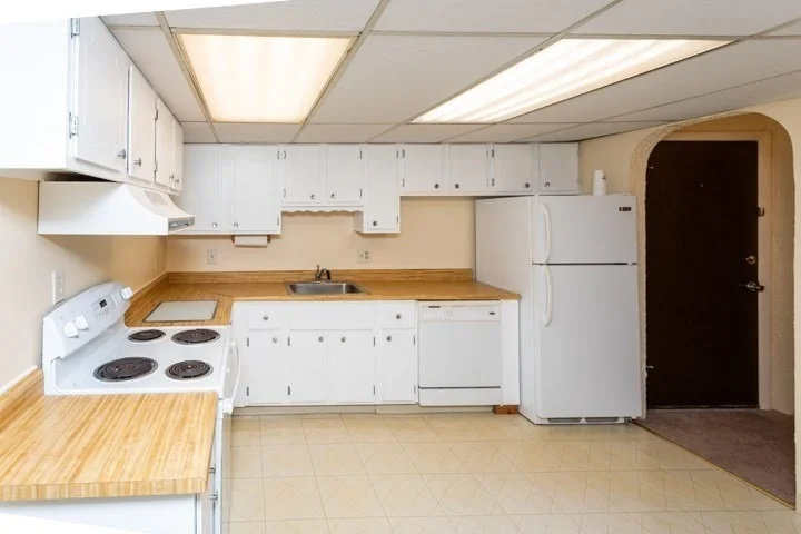 Unit for sale at 11 Shadowbrook Ln, Milford, MA 01757