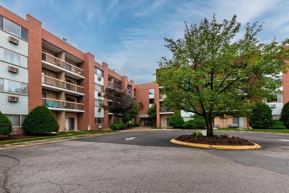 Unit for sale at 4975 Washington, Boston, MA 02132