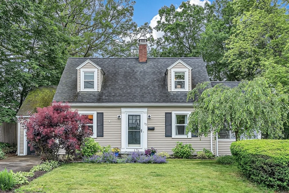 Unit for sale at 72 Marlboro St, Dedham, MA 02026
