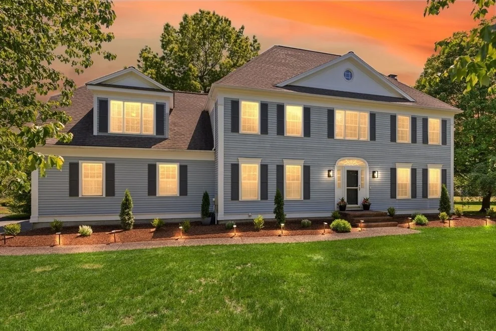Unit for sale at 9 Bragg Rd, Foxboro, MA 02035