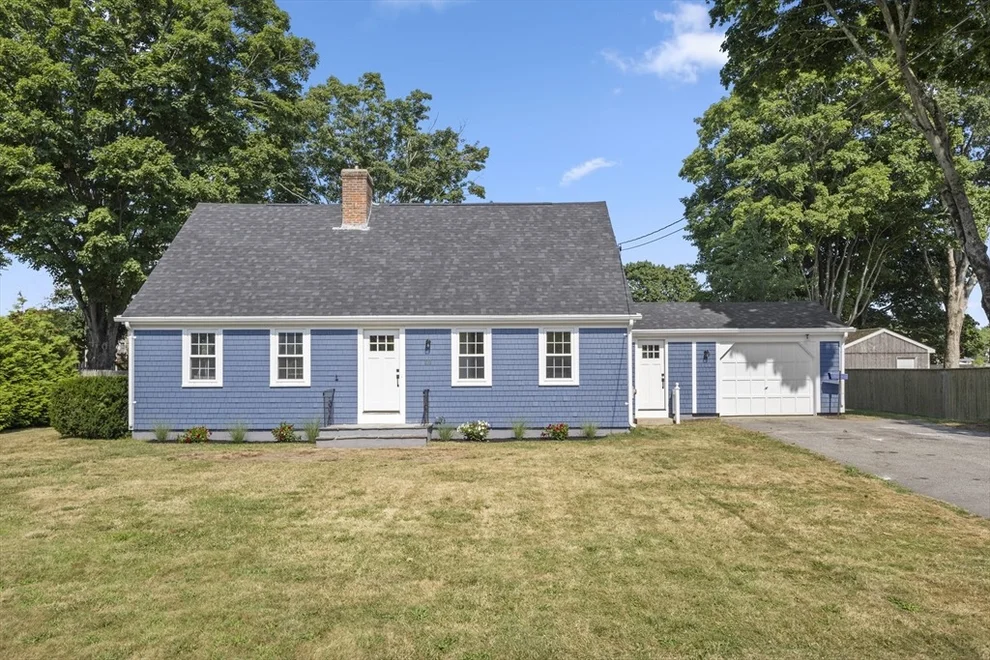 Unit for sale at 131 Maple Ave, Swansea, MA 02777
