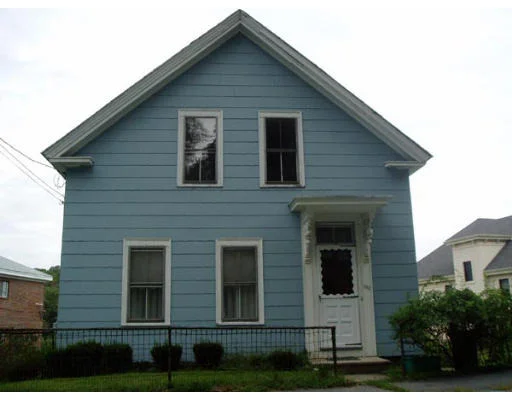 Unit for sale at 552 East Merrimack St, Lowell, MA 01852
