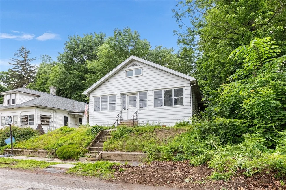 Unit for sale at 214 Lincoln St, Fitchburg, MA 01420