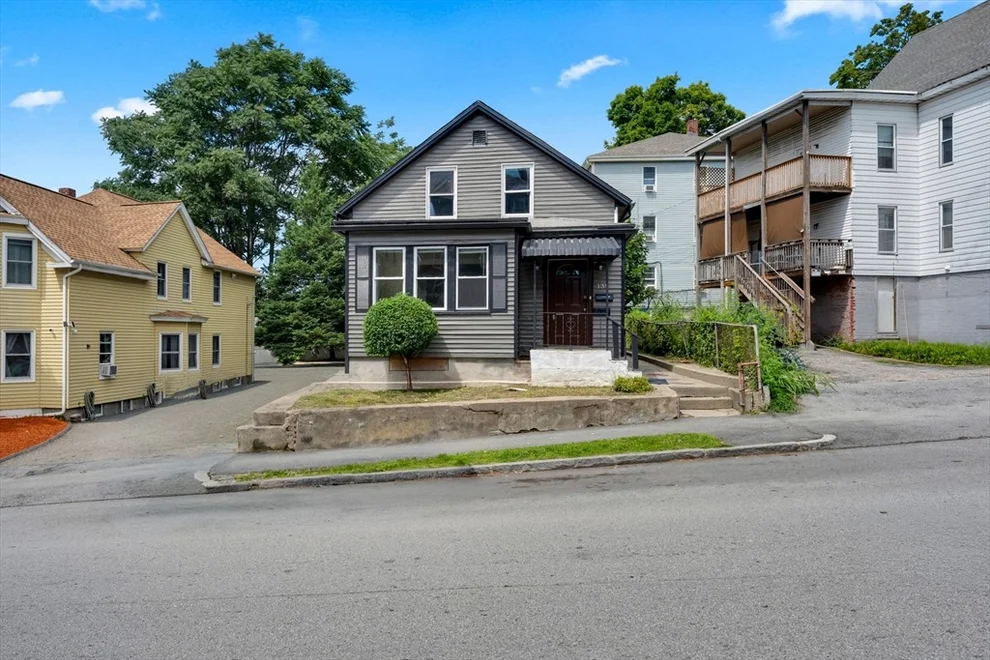 Unit for sale at 139 Endicott St, Worcester, MA 01610