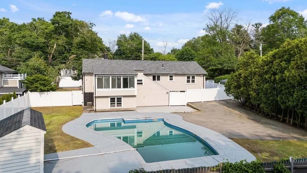 Unit for sale at 123 Walnut St, Saugus, MA 01906