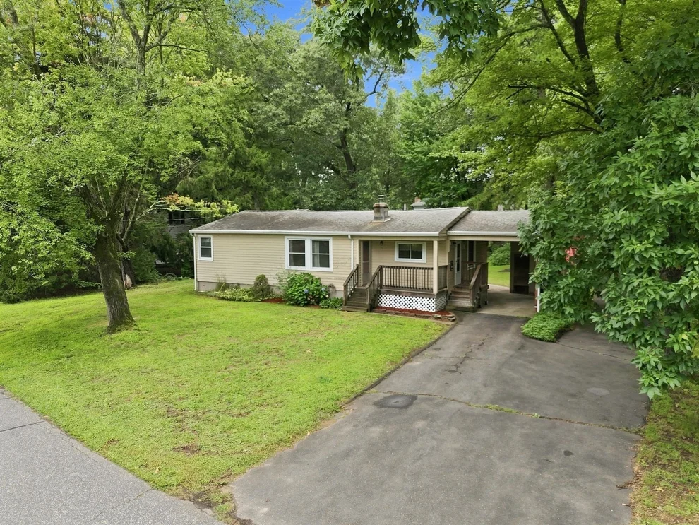 Unit for sale at 36 Silver Lake Dr, Agawam, MA 01001