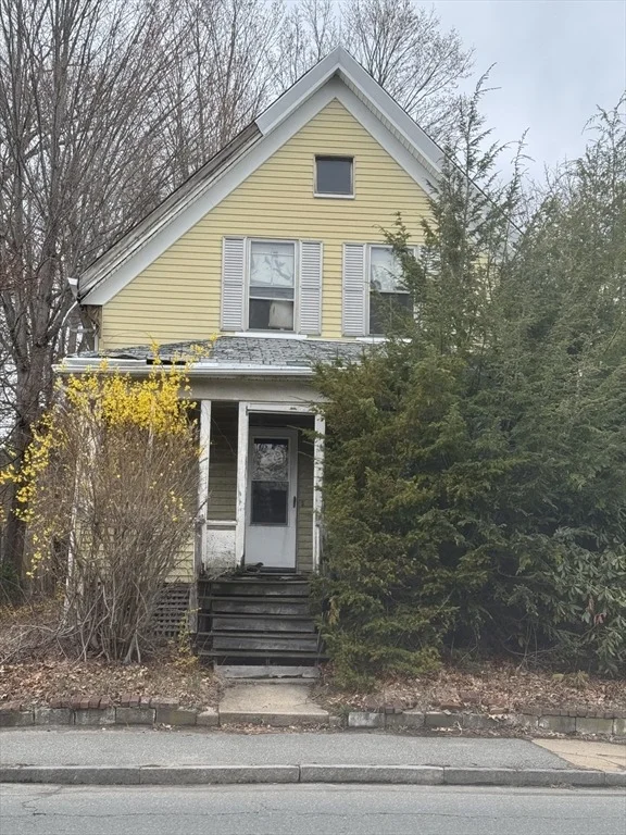 Unit for sale at 181 Menlo St, Brockton, MA 02301