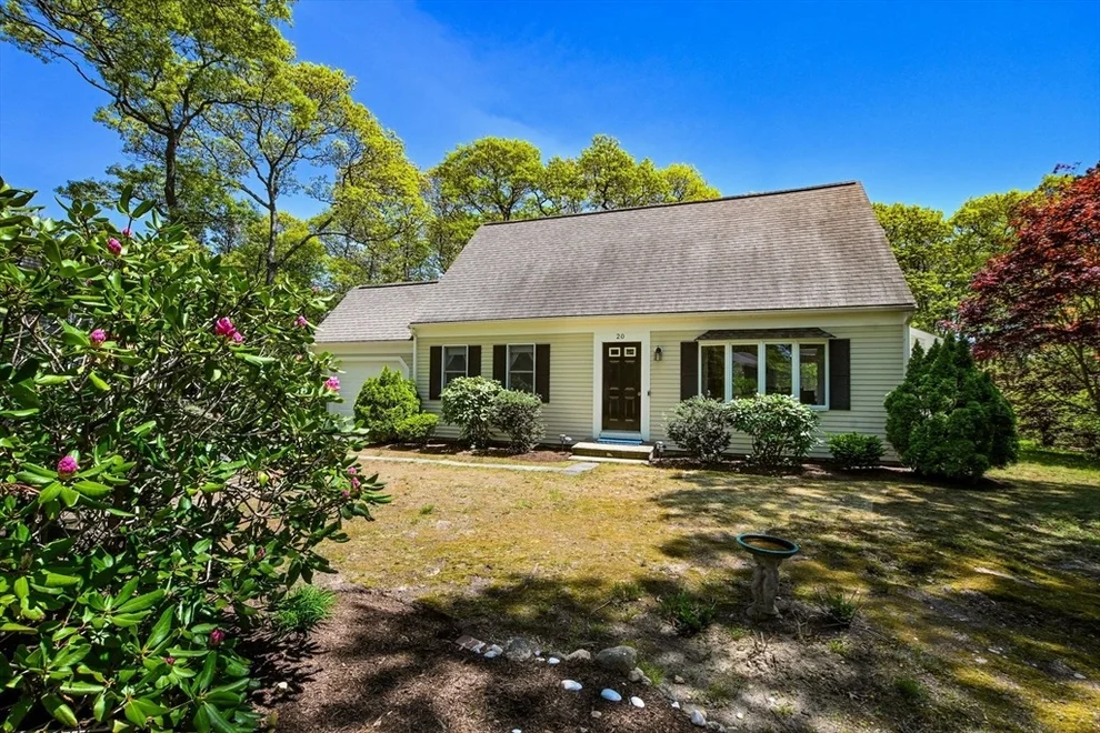 Unit for sale at 20 Old Kenyon Rd, Falmouth, MA 02536