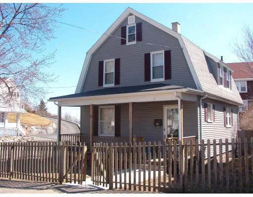 Unit for sale at 4 Woodlawn St, Lynn, MA 01904