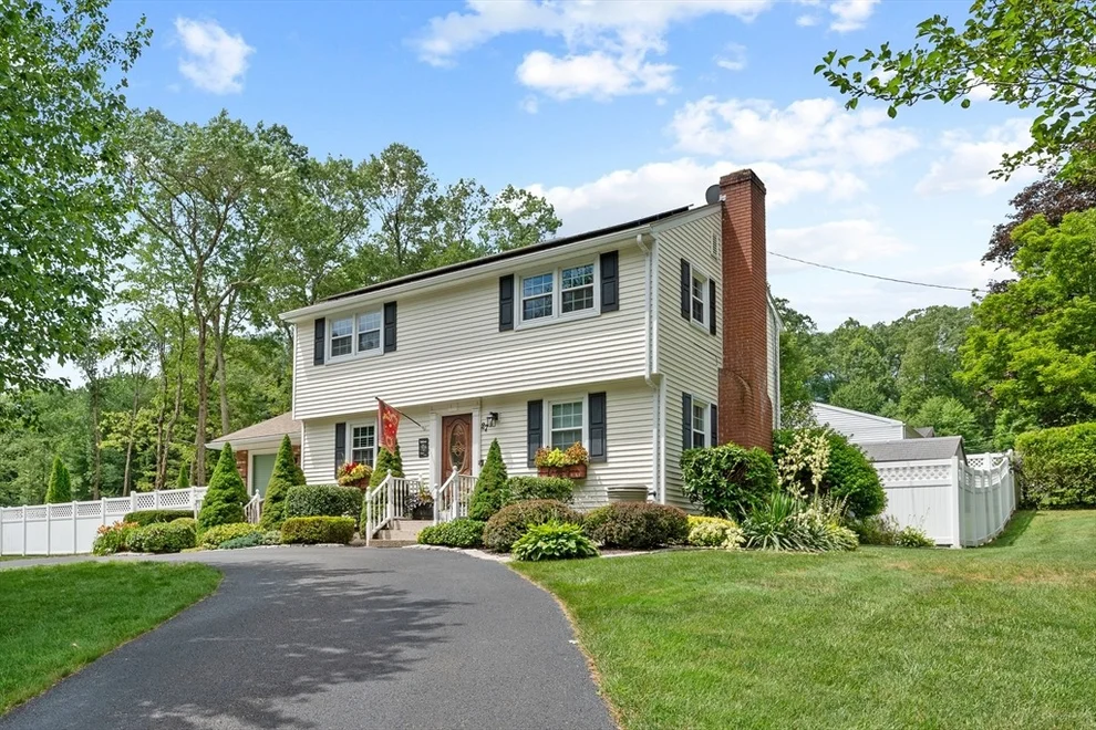 Unit for sale at 27 Linwood Dr, Wilbraham, MA 01095