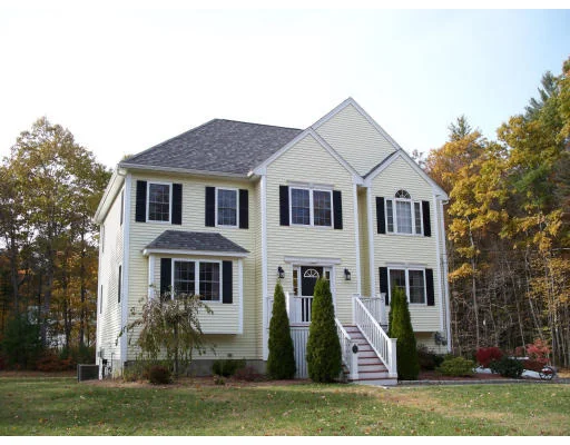 Unit for sale at 27 Battis Road, Merrimac, MA 01860