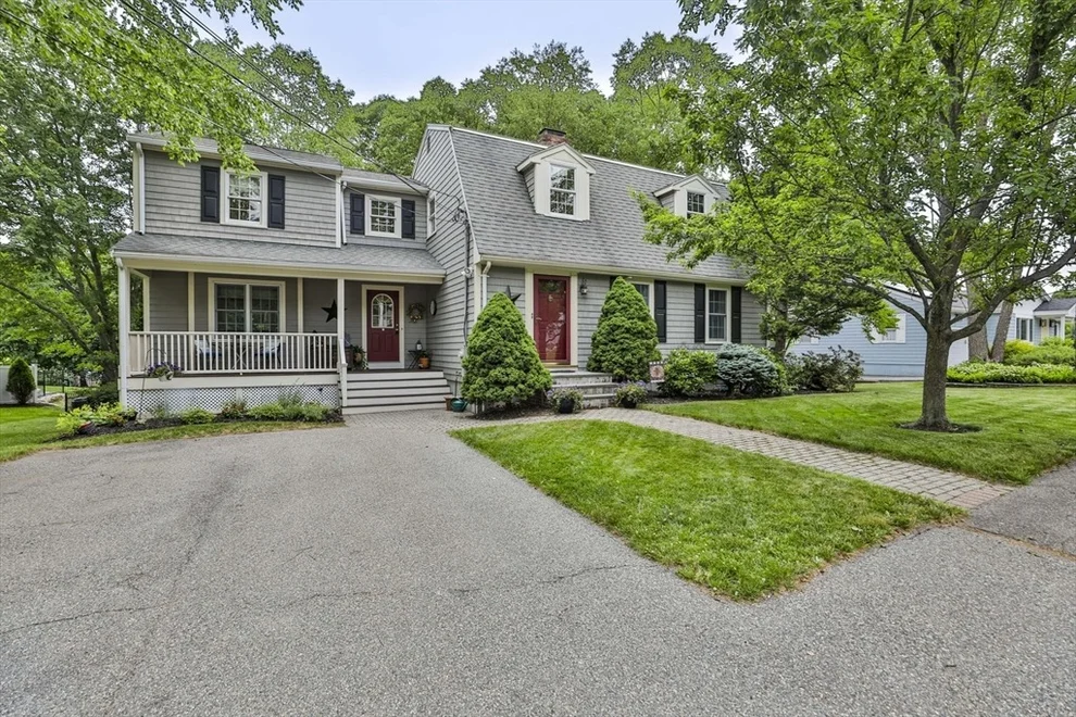 Unit for sale at 33 Reynolds Rd, Wakefield, MA 01880