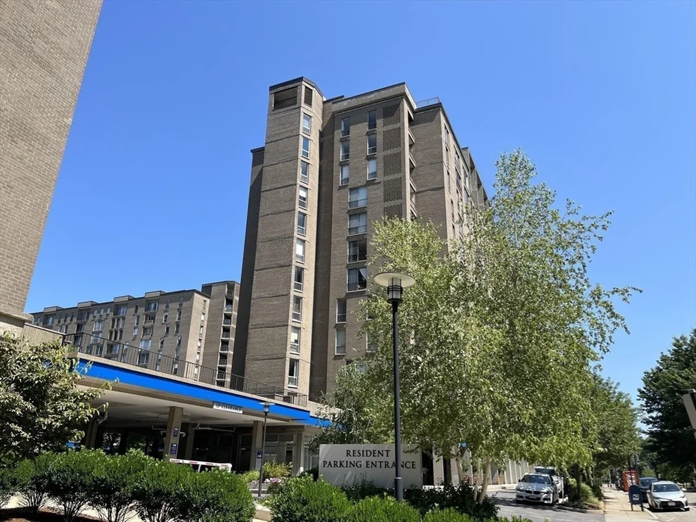 Unit for sale at 33 Pond Ave, Brookline, MA 02445