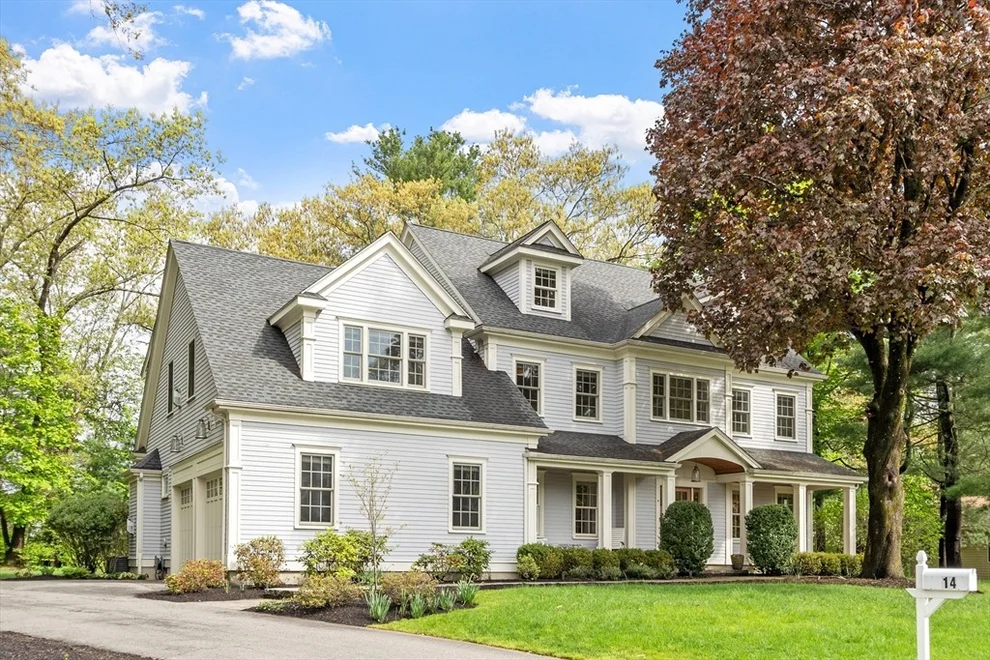 Unit for sale at 14 Flintlock Rd, Lexington, MA 02420