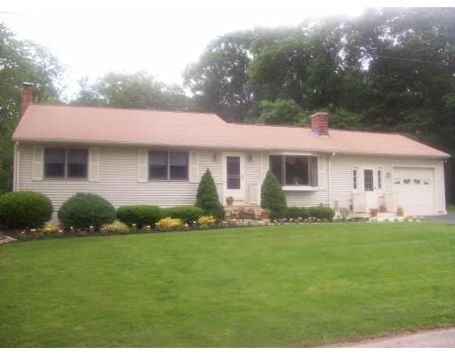 Unit for sale at 18 Briarcliff Lane, Paxton, MA 01612