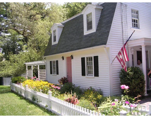 Unit for sale at 205 Prospect St, Hingham, MA 02043