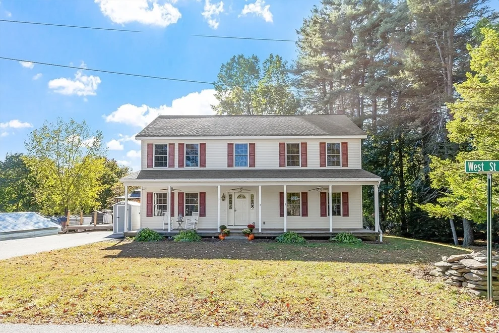 Unit for sale at 819 West St, Lunenburg, MA 01462