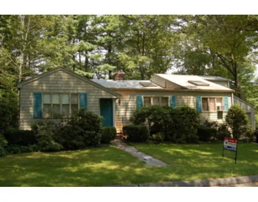 Unit for sale at 24 Sargent St, Beverly, MA 01915