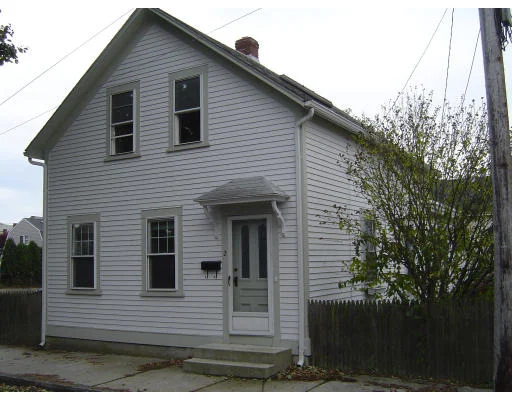 Unit for sale at 2 Willow St, Newport, RI 02840
