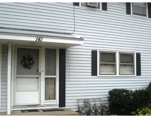 Unit for sale at 141 Woodbridge Rd, Chicopee, MA 01022