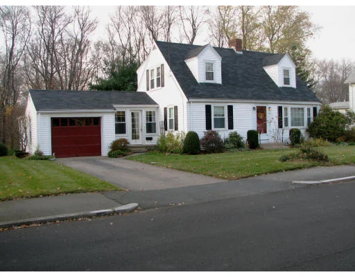 Unit for sale at 35 Cove Ave, Framingham, MA 01702