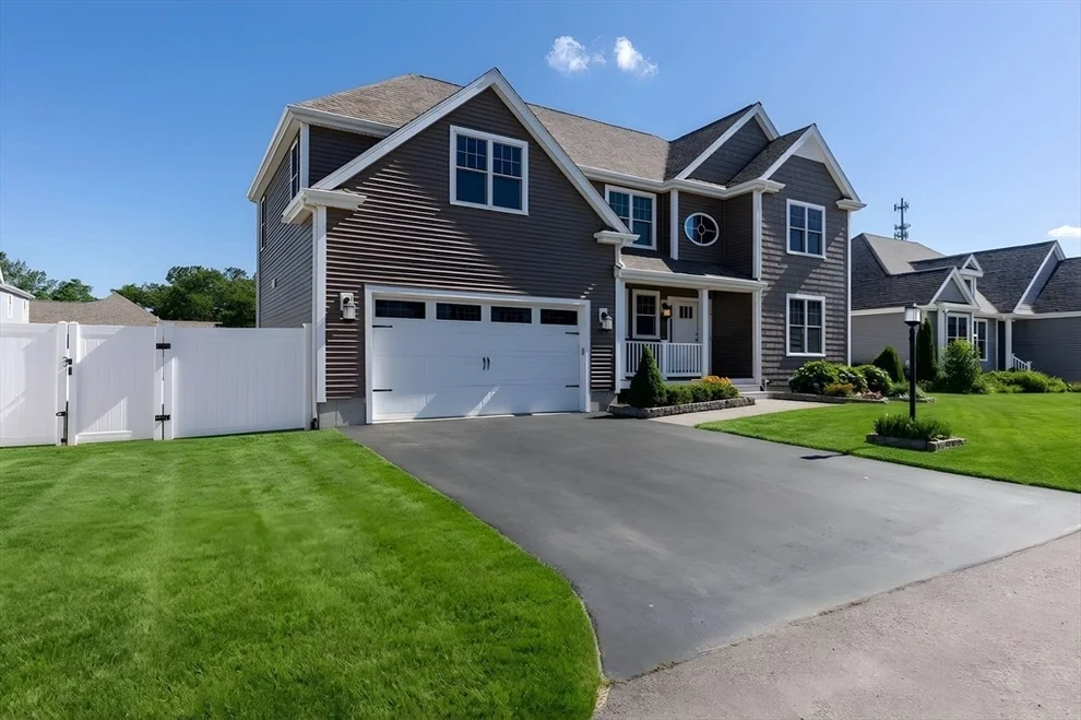 Unit for sale at 9 Bunker Ln, Lakeville, MA 02347